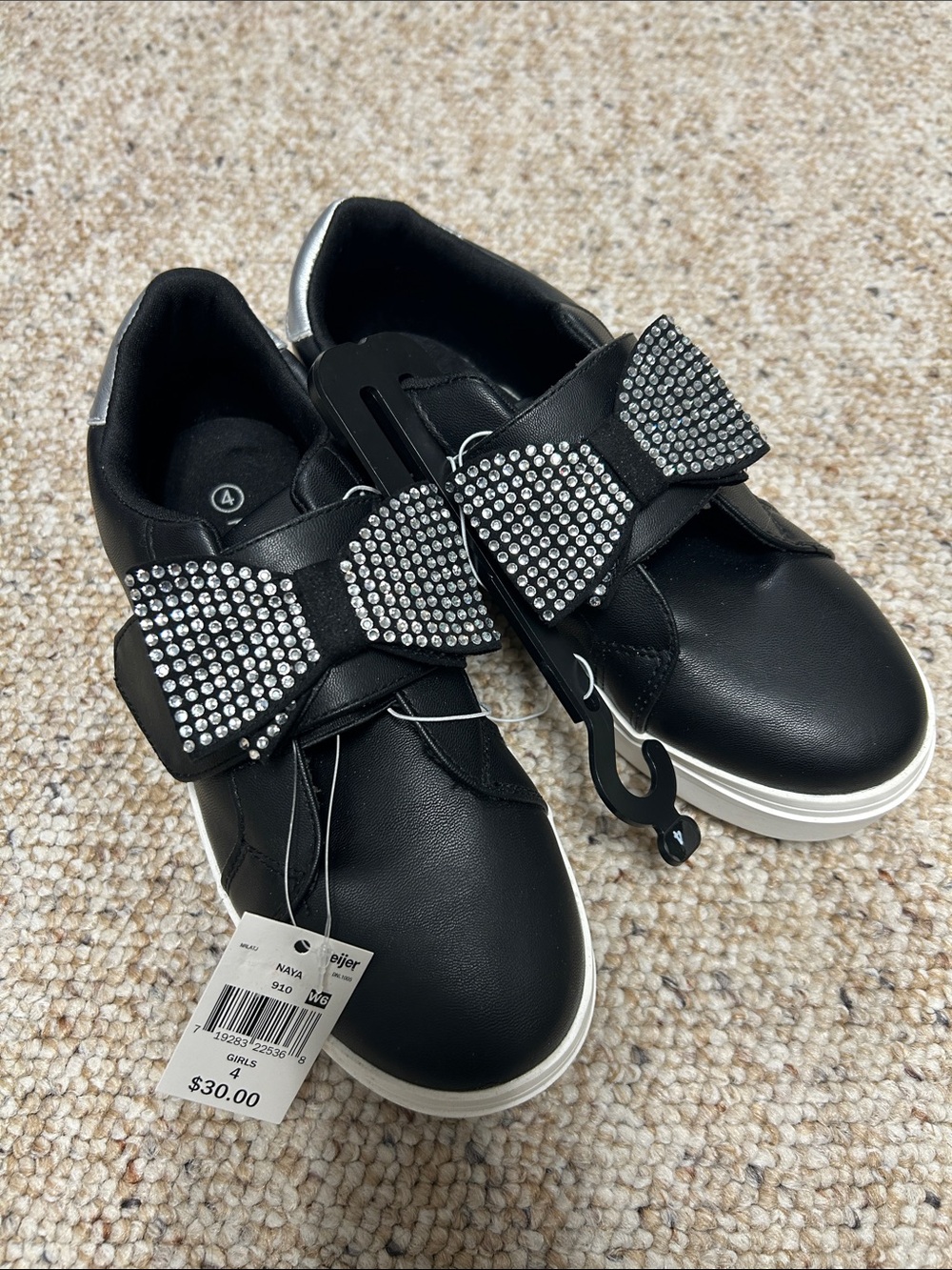 NWT Girls 4 Black Slip-On Sneakers with Rhinestone Bow Hook & loop closure